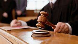 Un abogado deberá indemnizar a un ex cliente tras dejar caer un juicio laboral por negligencia