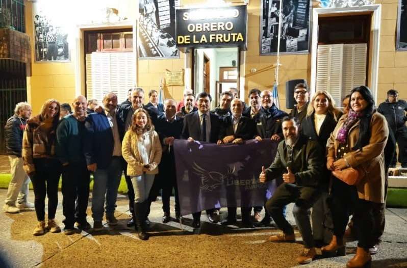 Denuncian a Pettovello por el uso de un sindicato intervenido para actos de La Libertad Avanza