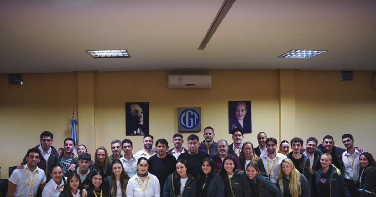 Con Brey a la cabeza, trabajadores de Flybondi fueron recibidos por la CGT